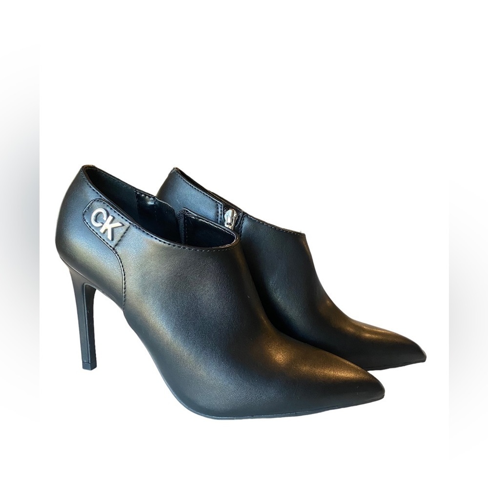 Calvin Klein Hally 2 Woman's Black Faux Leather Ankle Boots, Size 8.5
